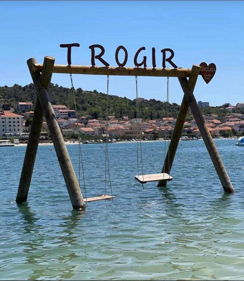 Vila Zrina - Apartmani Trogir Dış mekan fotoğraf