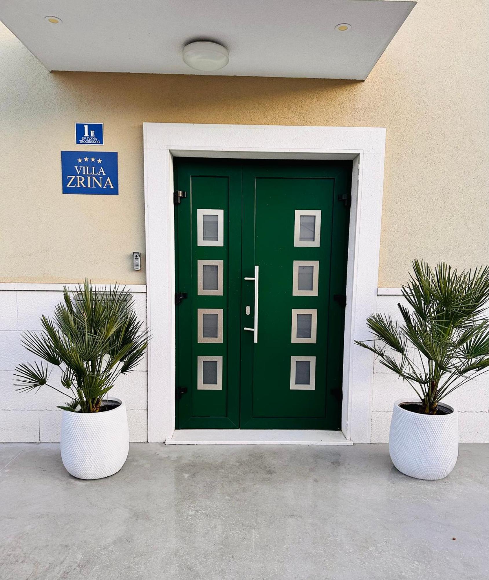 Vila Zrina - Apartmani Trogir Dış mekan fotoğraf